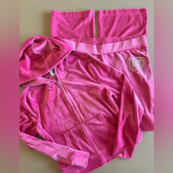 Juicy Couture Tops - Throwback Juicy Couture Hot Pink Velour Set